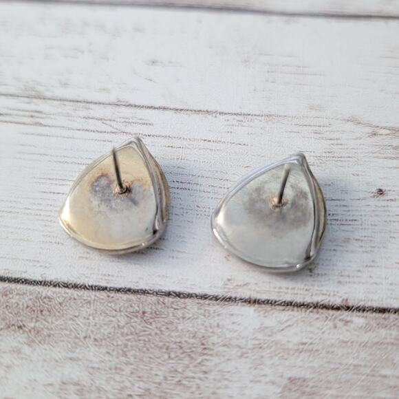 Vintage Stud Earrings Cream Concave Teardrop - Picture 5 of 6